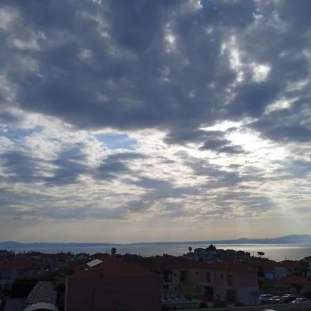 Little Lepanto דירה